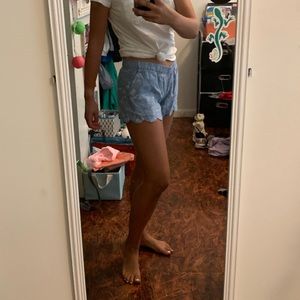 Old Navy Scalloped shorts